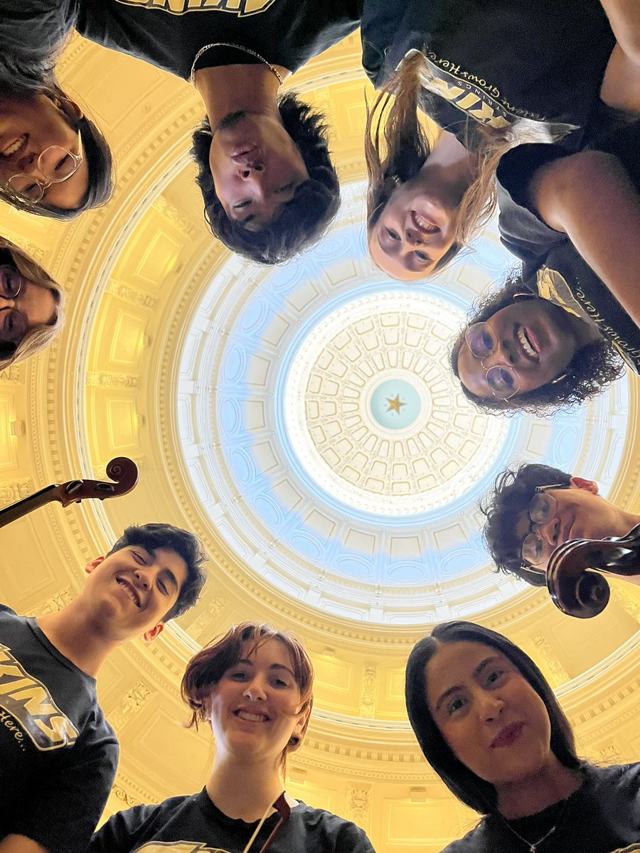 AkinsStrings tweet media