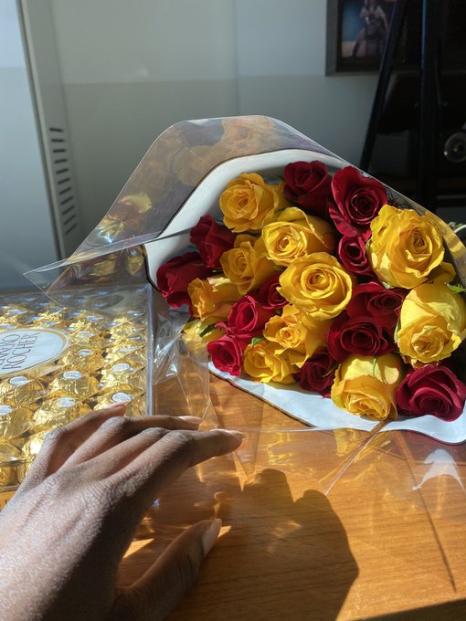 Princess Treatment 🤎 https://t.co/rK6sNqSNFU