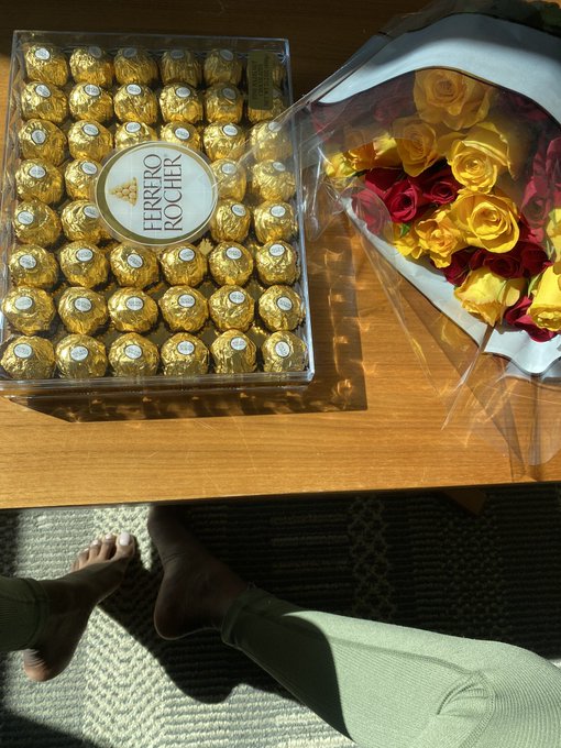 Princess Treatment 🤎 https://t.co/rK6sNqSNFU