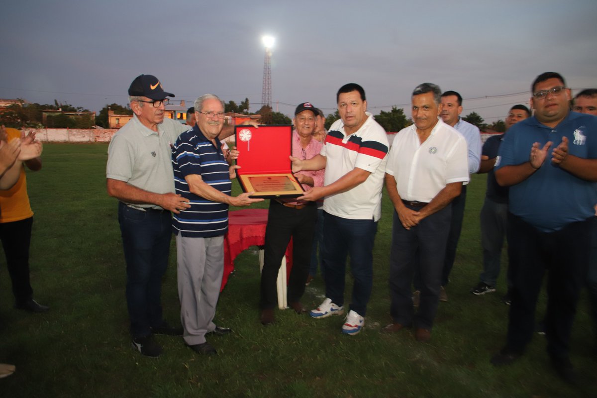 El club 1º de Marzo de Pilar se consagró nuevamente como el mejor de la Copa de Campeones de la Federación del Duodécimo Departamento de Ñeembucú.
Enfrentó a El Túnel de la Liga Alberdeña y jugando como visitante lo derrotó 2-1 para definir desde el punto penal con un 4-3.