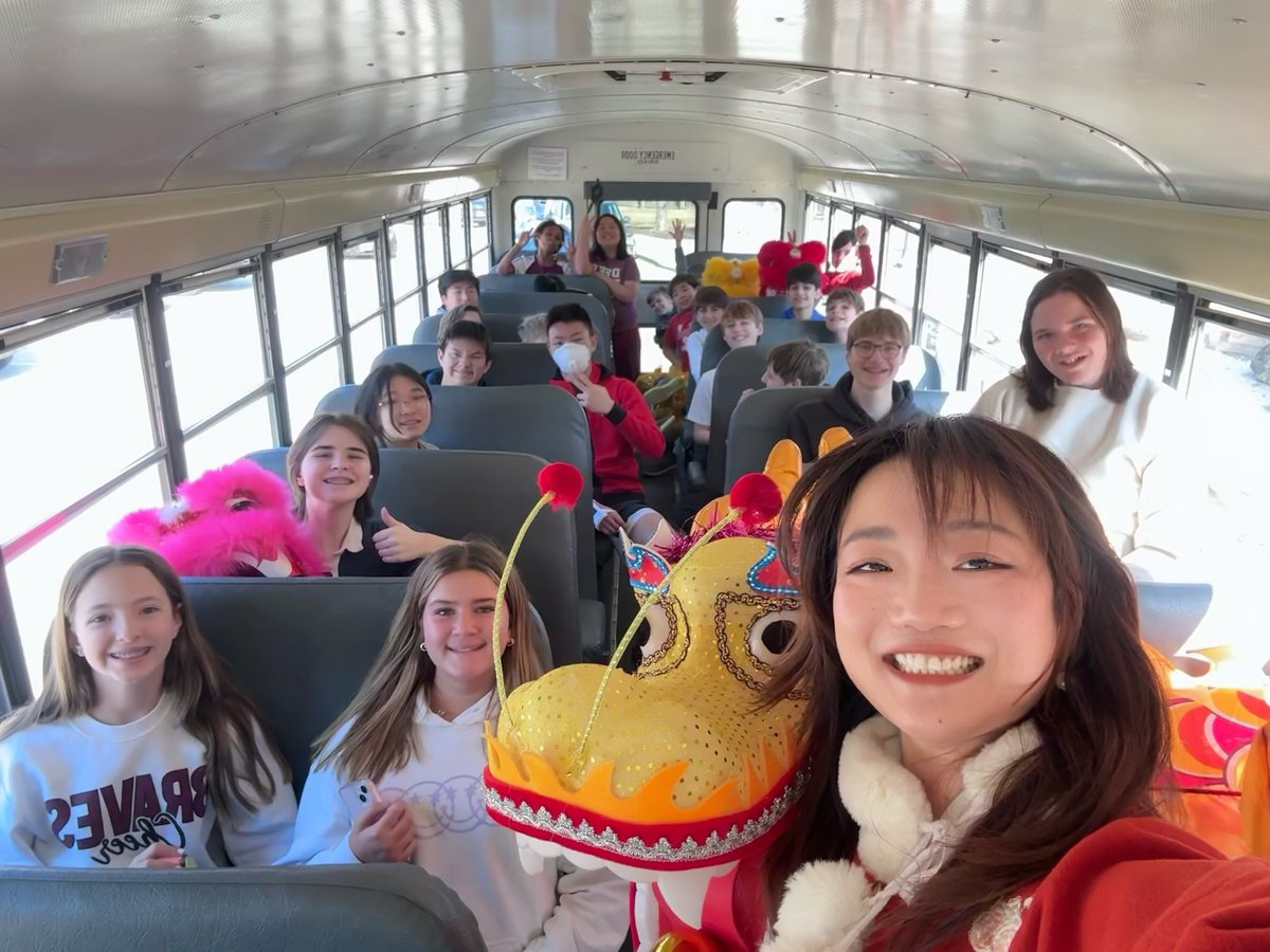 zzhanglfs67's tweet photo. Thank you Cherokee @mrskcavanaugh and Sheridan @SM2567 family for having us for the Lunar New Year dragon dance! 🐉 We had a great time and hope you all did too. Happy Lunar New Year! 🎉 #wearedpm @WeAreDeerPath @Spiritof67LF @LakeForestSD67 https://t.co/ybNfMTShwR