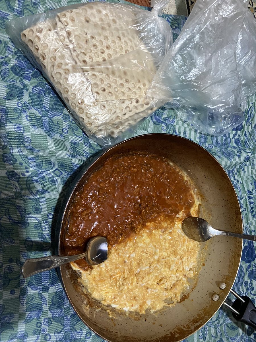 مجردی😐😂
اگه گفتین چیه؟😂