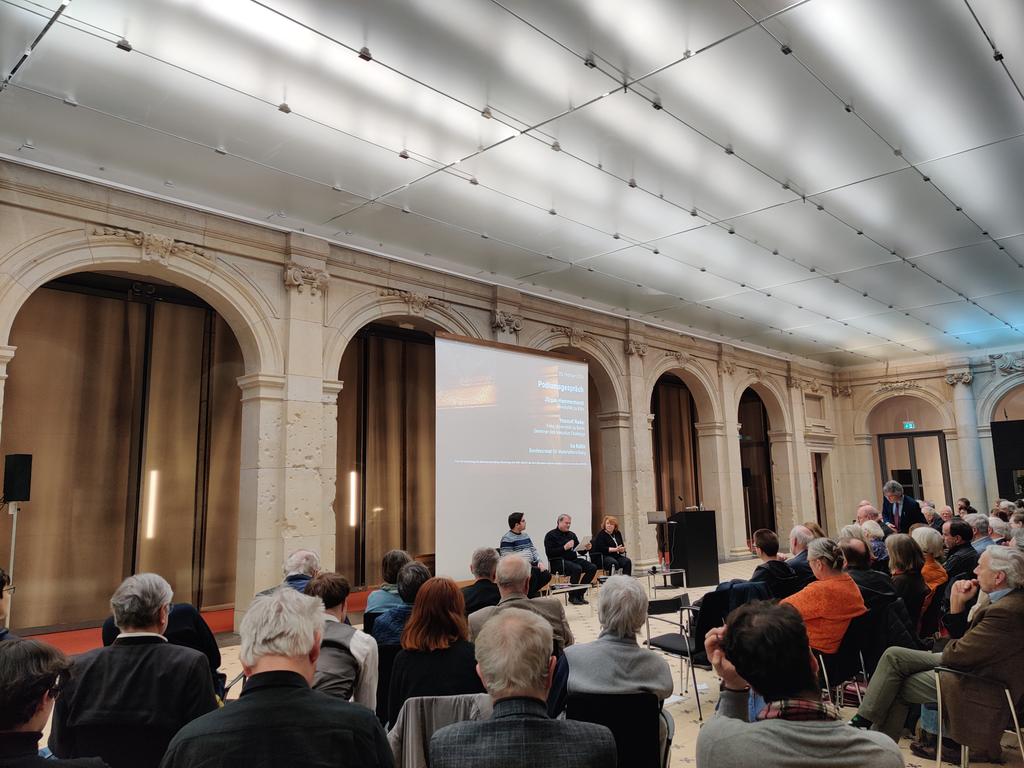 Today you have met us <a href="/bbaw_de/">BBAW</a> attending the wonderful presentation of Prof. Jürgen Hammerstaedt on the #papyri found at the Villa dei Papyri at Herculaneum and their exploration. The evening was completed by an interesting discussion attended by Ira Rabin &amp; <a href="/Youssef_M_Nader/">YoussefNader</a>.