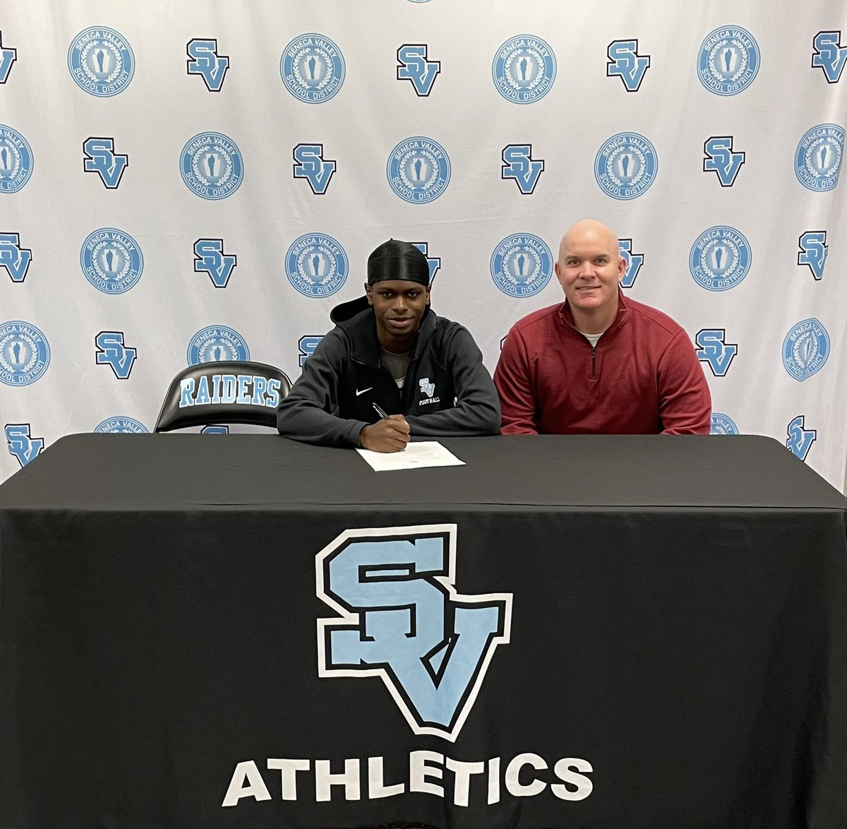 Amari Henson <a href="/AmariHenson10/">Amari Henson ♠️</a> makes his commitment official to attend Walsh University <a href="/WalshUniversity/">Walsh University</a> to study Entrepreneurship and compete as a wide receiver on the football team. Congratulations Amari! <a href="/SVRaiderFB/">SenecaValleyFB</a> <a href="/WalshCavaliers/">Walsh Cavaliers</a> <a href="/WalshUFootball/">Walsh Football</a> #SV24