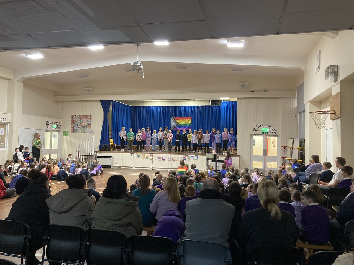 Big shout out to P4E for leading an awesome assembly on diversity and being unique as part of #PurpleFriday! We welcomed over 40 parent/carers to our coffee morning and celebration! #LGBTYS @LGBTHM @WHS_LGBT_ #itallbeingsinFallin #proudschoolmoment 🏳️‍🌈💙💜💙🏳️‍🌈