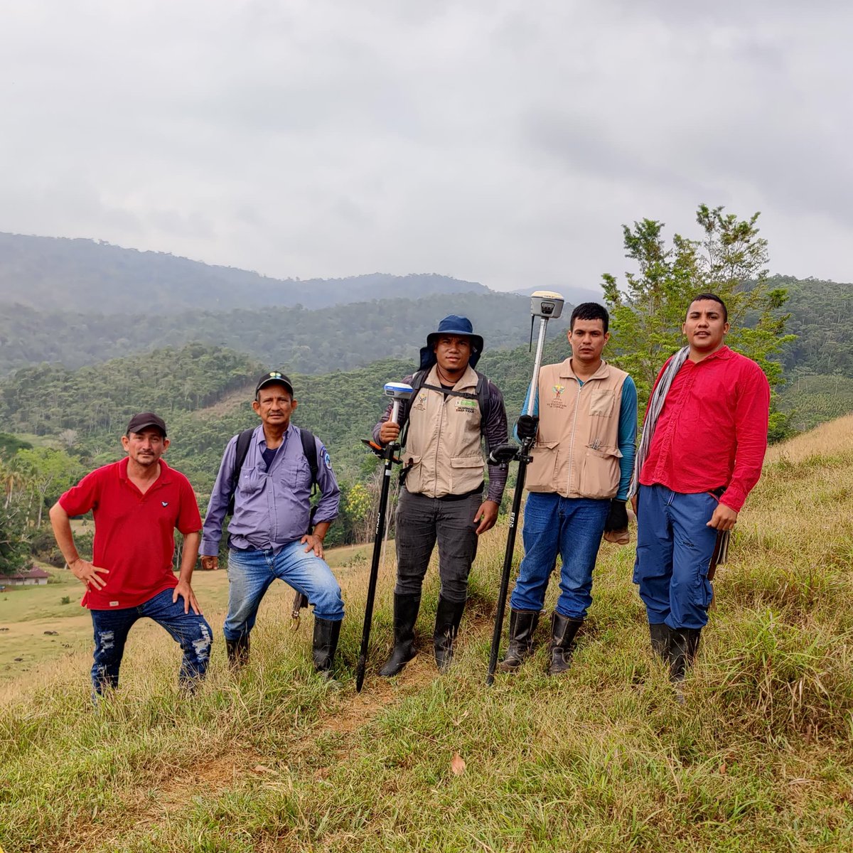 #LaURTAvanza👏🏽| Cerramos esta semana con la georreferenciación📍 y comunicación a 8 predios solicitados por familias víctimas de la vereda #LaDanta en San José de Uré, sur de #Córdoba y primera zona de protección ambiental🍃 de <a href="/ParquesColombia/">Parques Nacionales Naturales de Colombia</a> intervenida por la #URT en el país.