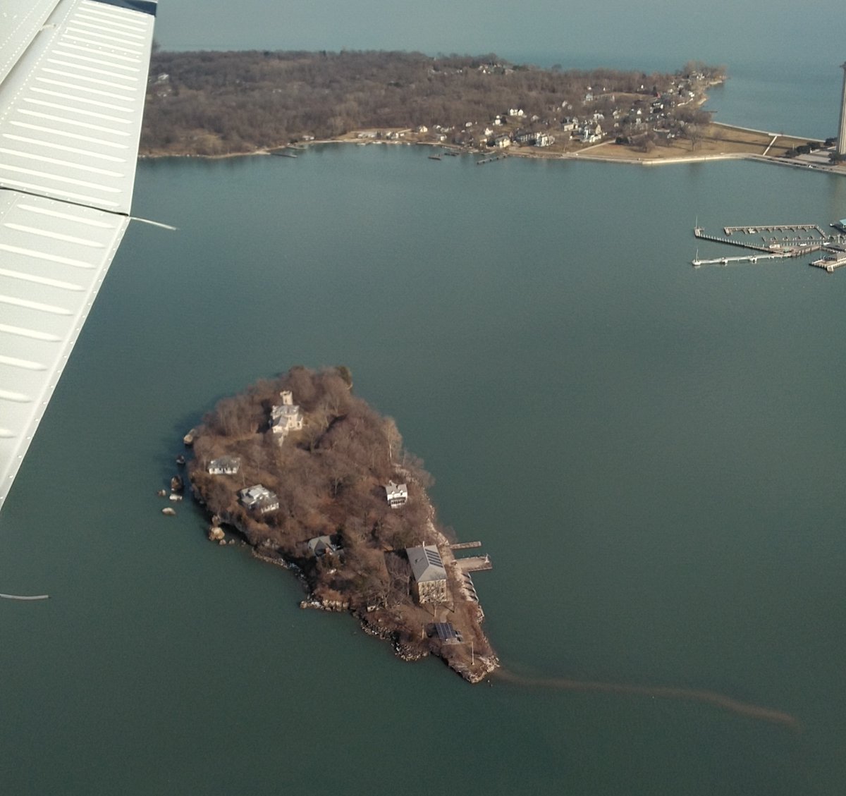 stonelab's tweet photo. Aerial view of Gibraltar Island with Alligator Reef visible.
Photo taken today by Dr. Justin Chaffin, Stone Lab Research Coordinator and Senior Researcher.
#StoneLab2024 https://t.co/2L38QbAt36
