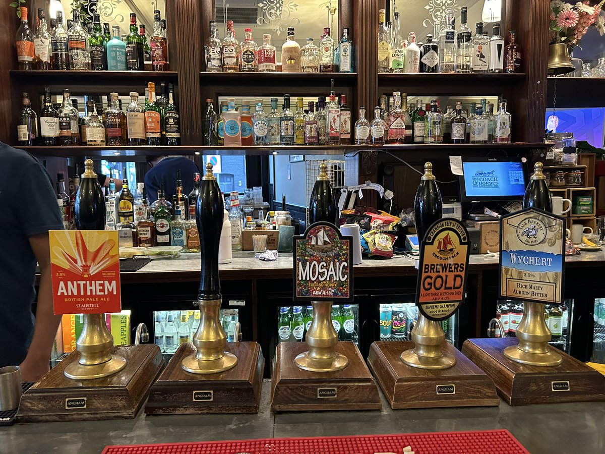 Visited The Coach &amp; Horses in Leyton last Saturday! The pub has an excellent beer selection. Friendly locals pub. #pubs #leyton