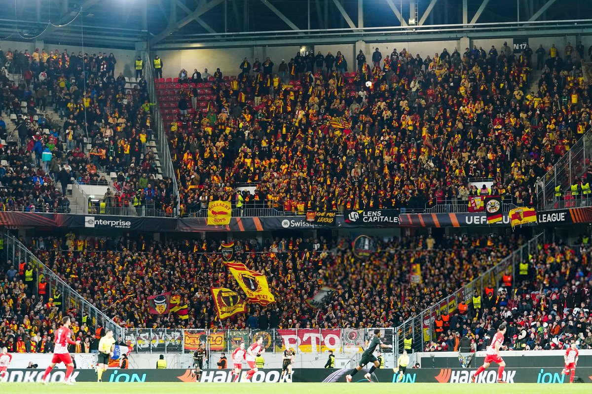 UltrasMadeinFR's tweet photo. ⚽️ Lens - Fribourg (EL)
📢 Parcage lensois !
📆 Jeudi 22 février 2024
📸 UMF
#RCLSCF https://t.co/CeJIT7ni45