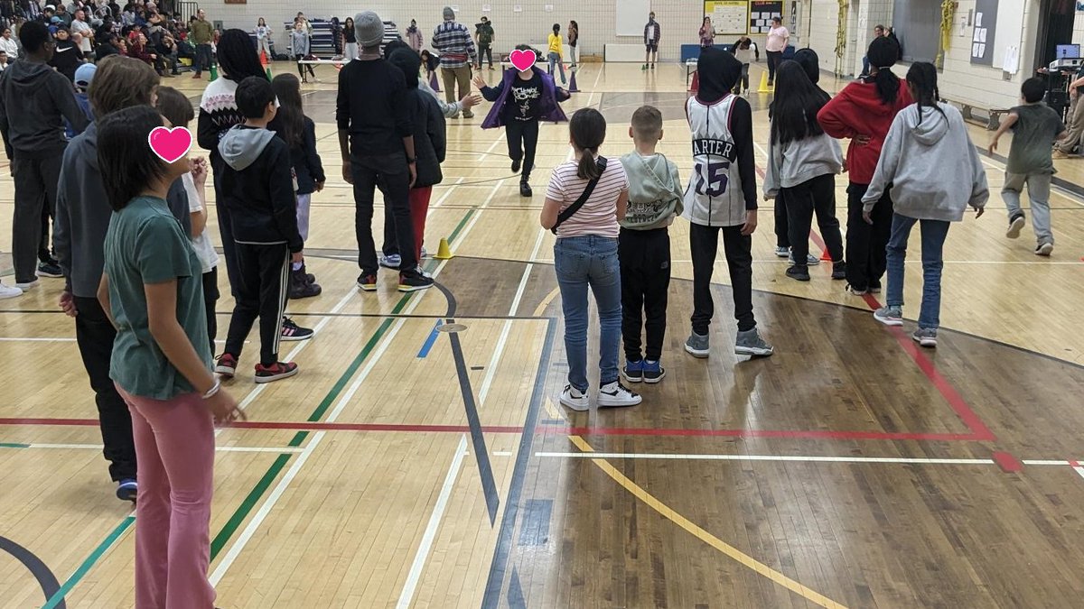 bw_RETSD's tweet image. Middle Years students embraced the spirit of Festival du Voyageur in their Gym Riot this afternoon. @RETSDschools