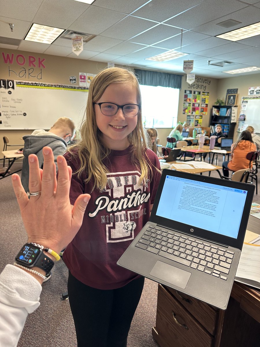👏🏼 High-five Friday! I’m so proud of Maddie and her effort! #npspanthers