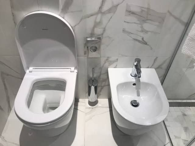 Kelantanboy's tweet photo. @ChuTrieuViet Bidet 是外國高級設備 https://t.co/V2xPtoFQWm