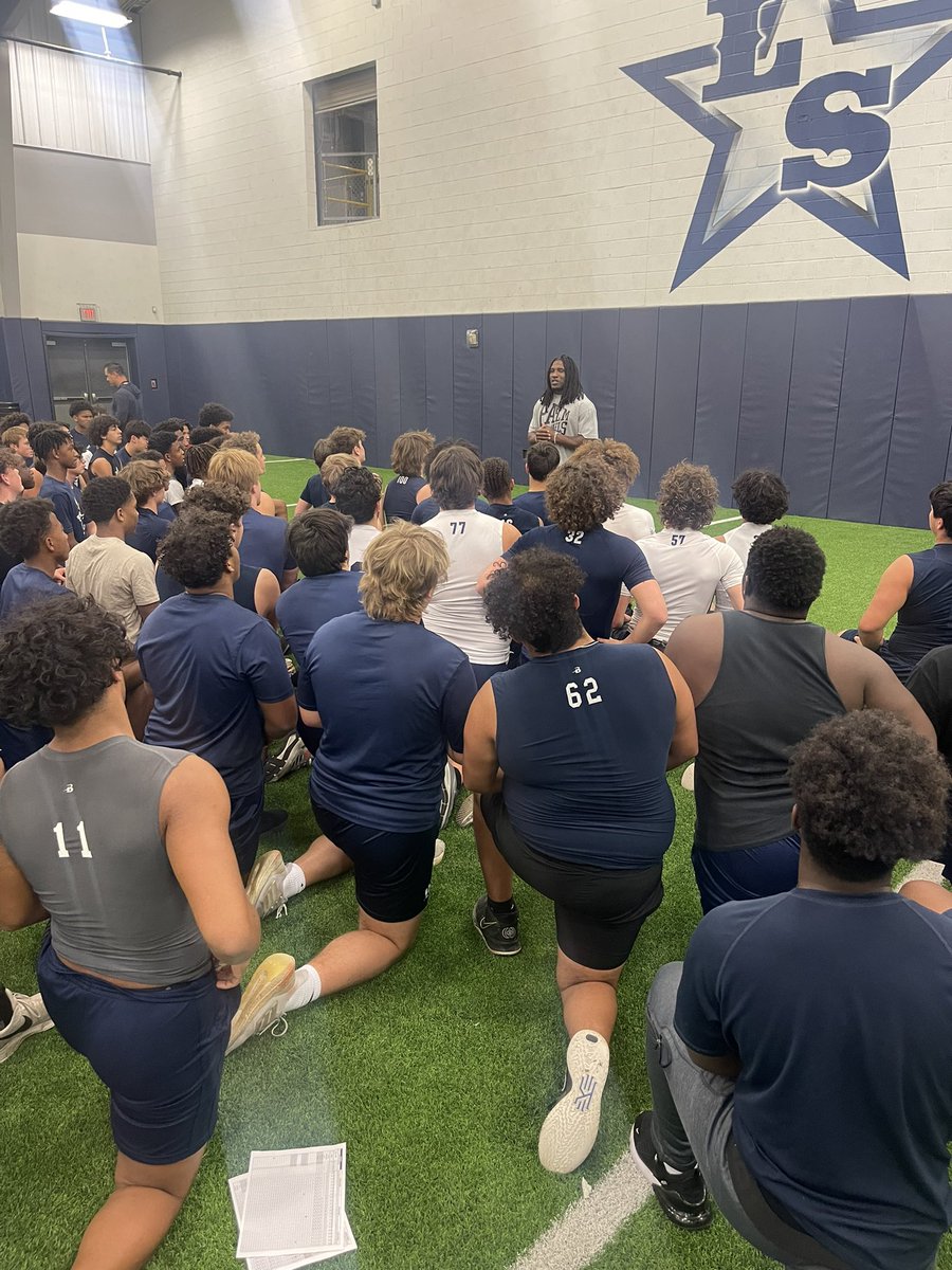 Blessed to have 2 Time Super Bowl Champion and Lone Star’s very own @_nickbolton2 address the team today!
