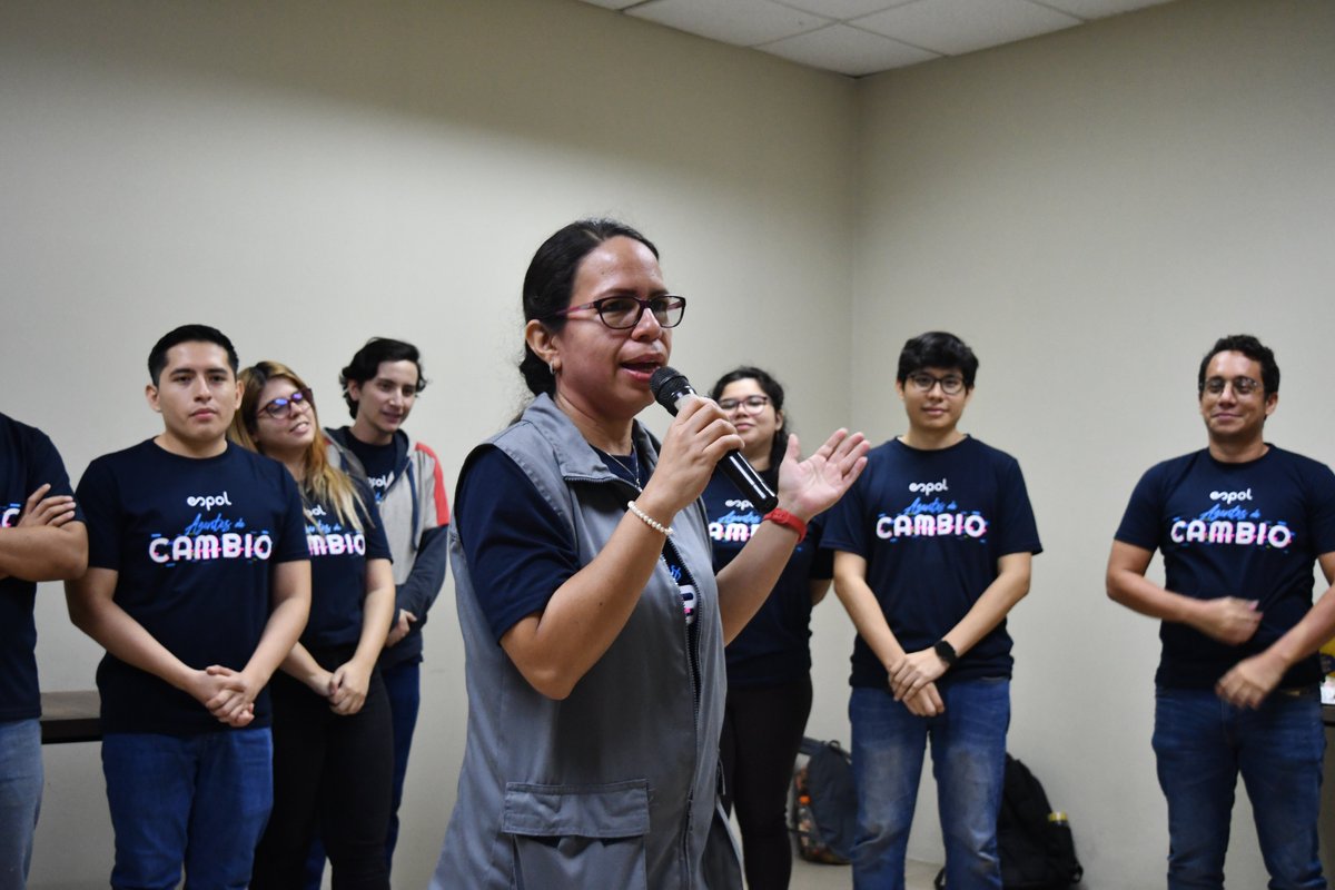 A través del proyecto comunitario "Tecnologías programables para el desarrollo del pensamiento computacional" dirigido por la MSc. <a href="/gladyscarrillob/">Gladys Carrillo B</a> de la <a href="/espol_fiec/">FIEC ESPOL</a> , fomentan el aprendizaje de programación de una manera divertida en niños.  Leer más en: goo.su/jazd0E