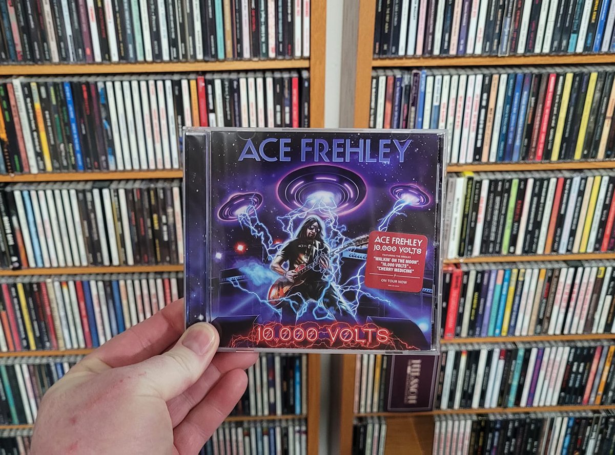 Cranking the new Ace Frehley!! #10000volts