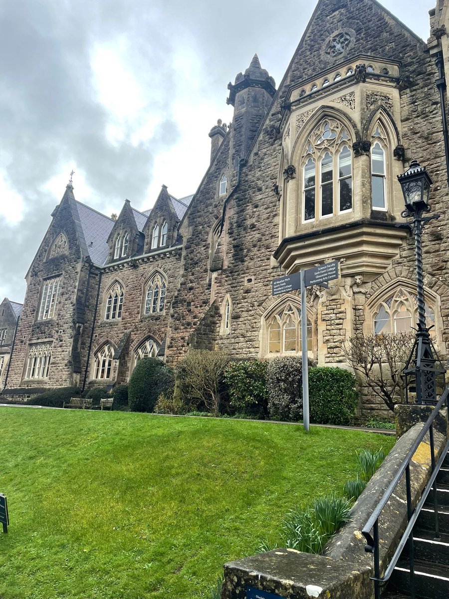 This week our Resilience Programme team have been in beautiful #Bath working with girls in yrs 7-13 @RoyalHighBath We’ve enjoyed supporting #RSHE curriculum around drug awareness & wellbeing, discussing underlying issues that can impact mental health and healthy coping strategies