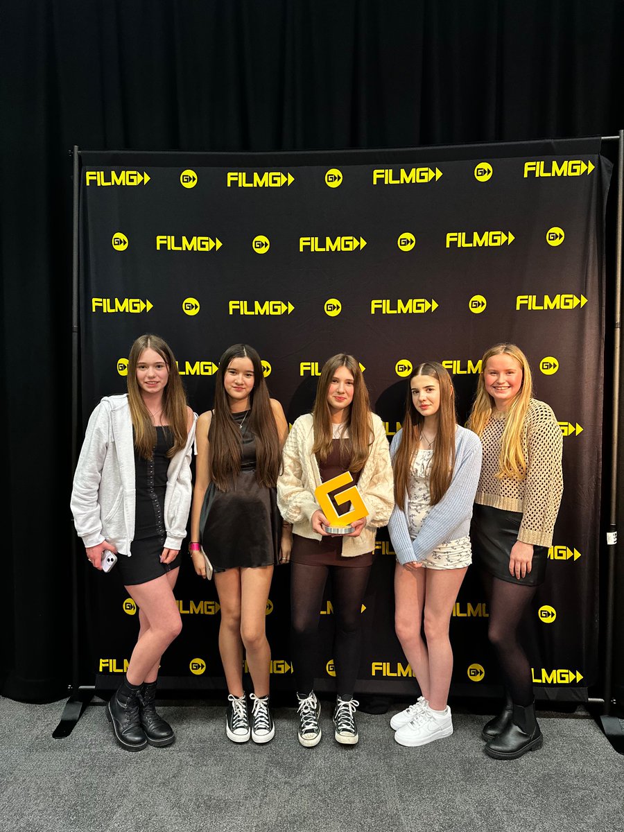 miss_kellow tweet media