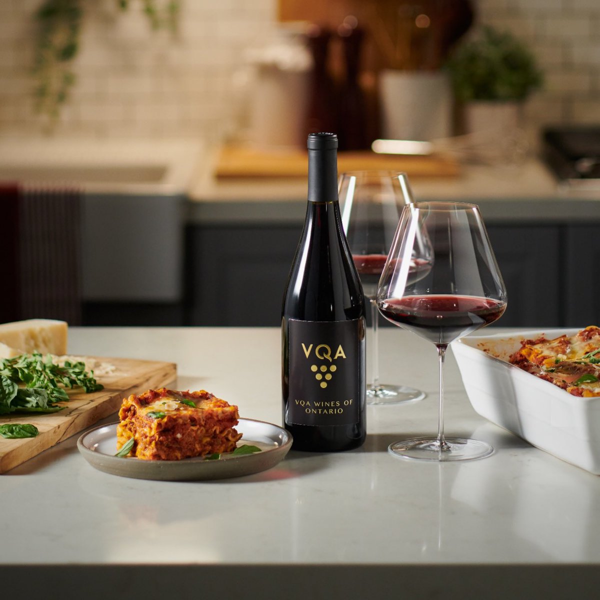 Finish the month of love with your perfect Ontario #VQA match – how about a Pinot Noir for this fine Friday? 🍷   
 
Try Ontario VQA Pinot Noir paired with mushroom lasagna for the ultimate winter warmer! 😍