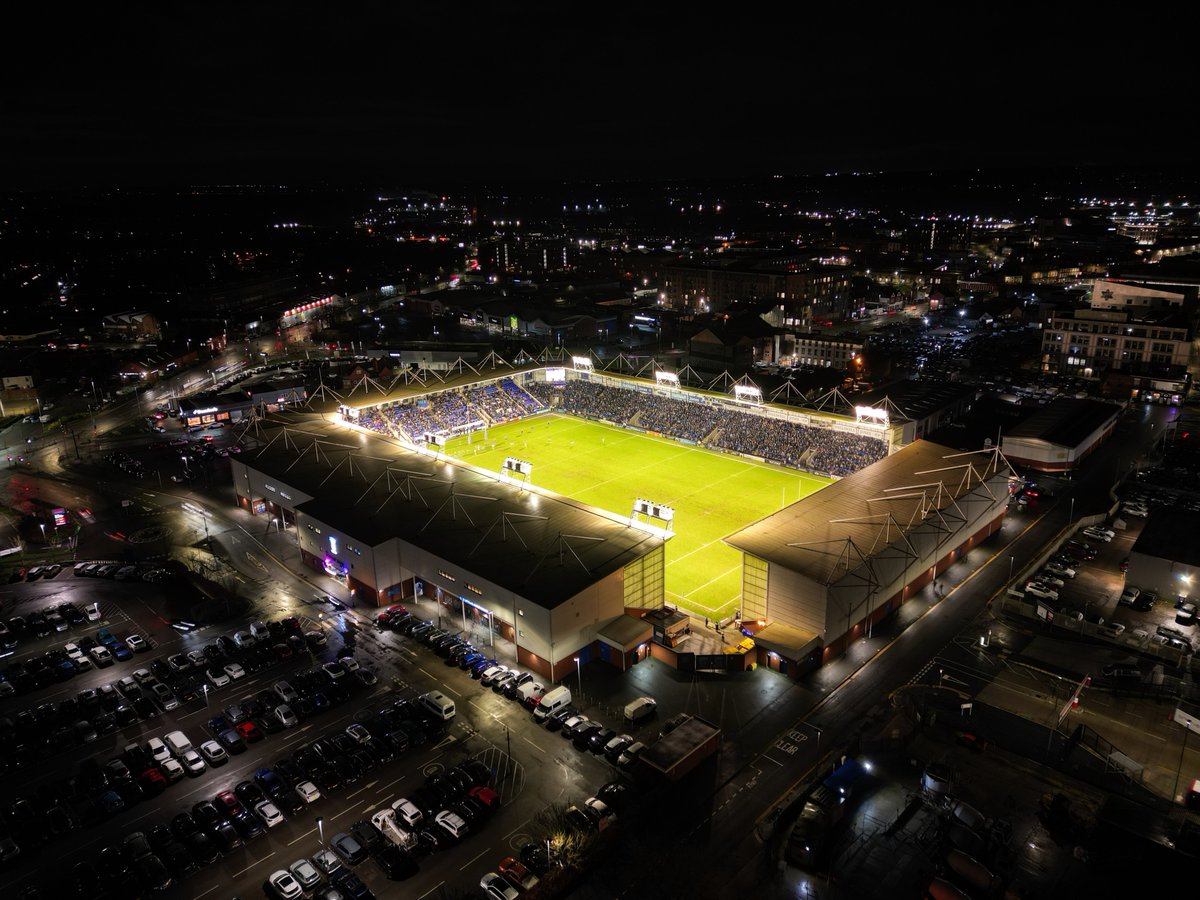 A couple more from tonight's game

The Halliwell Jones Stadium looking great tonight for the Warrington v Hull game

<a href="/warringtonnews/">Warrington Guardian</a>
<a href="/WarringtonRLFC/">Warrington Wolves</a>
<a href="/SuperLeague/">Betfred Super League</a>
<a href="/DragonsOfficiel/">Dragons Catalans</a>
<a href="/BBCSport/">BBC Sport</a>