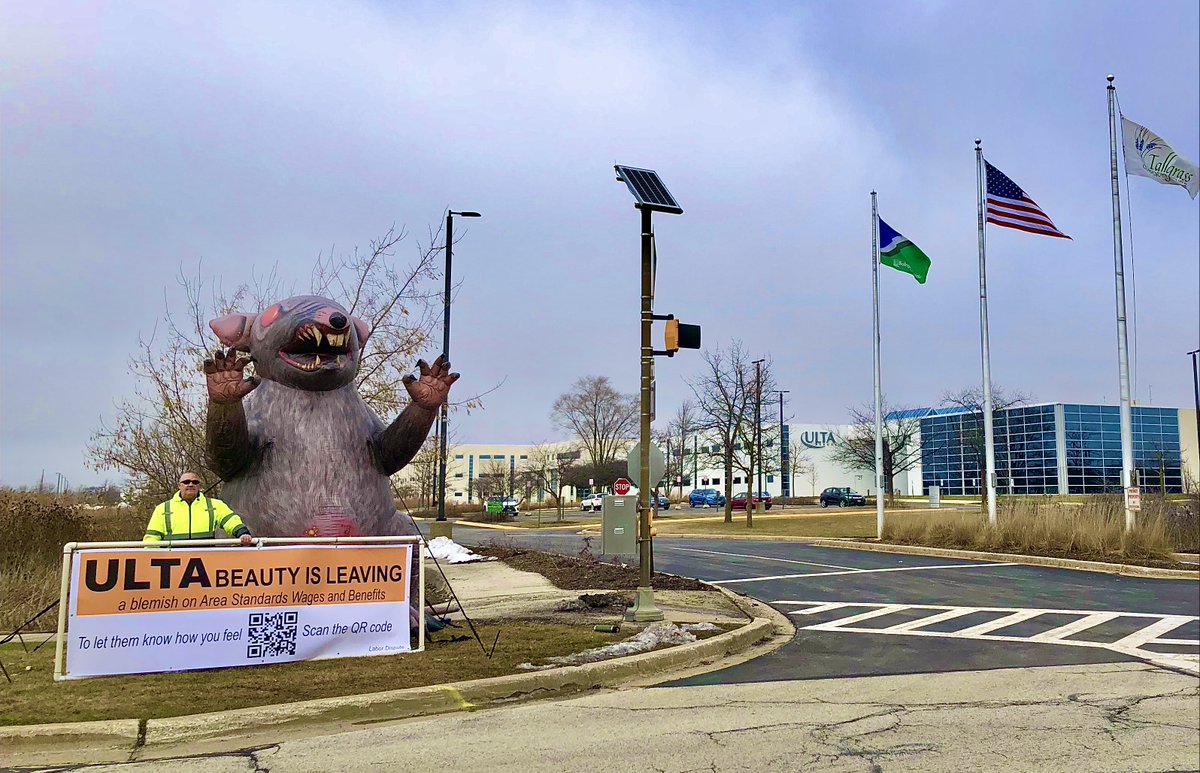 MidAmCarpenters's tweet image. Carpenters #Local174 members and representatives have been busy early and often in 2024 taking to the streets calling out for fair wages and benefits. Those entities who attempt to erode our established area standards by failure to pay area standard wages and benefits to their