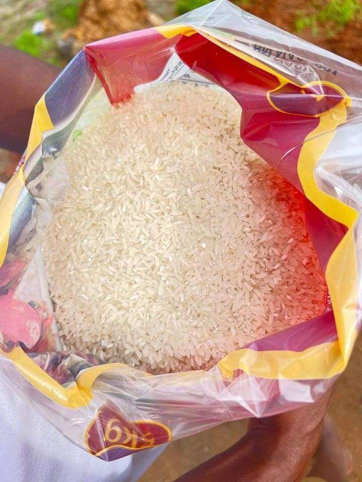 Alhamdulillah my 25kg of rice has arrived all the way from mubi to gombe this evening. The rice is stone free and dirt free. Thank you @MuazuMuadh for your early transaction more sales😊 @Faridatu001 @AdamawaLas79384 @Suleeeeyy @sharafat_yenyen @GombeTwiitter @GombeDopest_