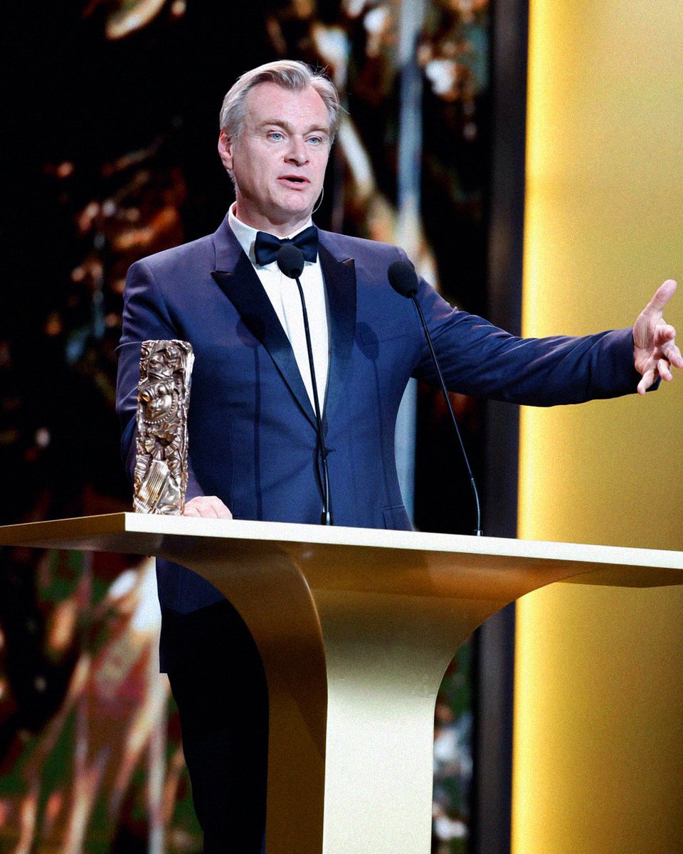viewsfrance's tweet photo. Christopher Nolan a reçu un César d’honneur pour l’ensemble de sa carrière. #Cesar2024 https://t.co/qludQT7P5E