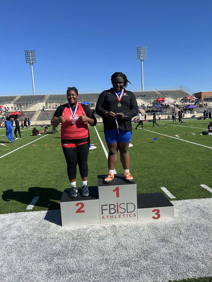 THSTrackField's tweet photo. Congratulations to Arianna Harris for winning 2nd place in varsity girls discus at the FBISD Invitational Track Meet!
#IAGDTBATT @THS_Tigers https://t.co/BwOV0qLzsl