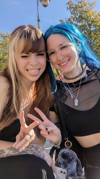 happy birthday to my WIFE (ﾉ^ヮ^)ﾉ*:・ﾟ✧ @ashleyteacozy https://t.co/NHgnOq6DgG<a class="tags" href="/tag/ashleyteacozy">@ashleyteacozy</a><a href="/tag/mvsales"class="tags"><span>#mvsales</span></a>