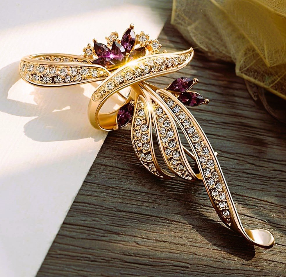 Brooch Brilliance: Elevate Your Everyday Look with Style Tips 
#BroochStyle #EverydayElegance #FashionTips #PersonalizedAdornments #brooches #brooch #jewelry #jewerlyusa #jewellery #jewelrydesigner #jewels #jewelers #jewelrydesign #BroochElegance #PinPerfection