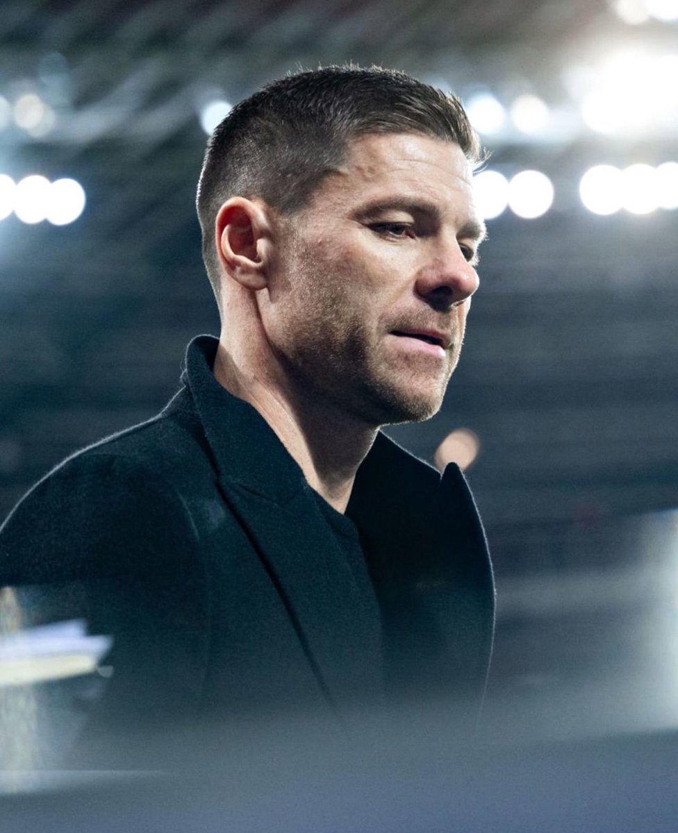 MadridXtra's tweet photo. Bayer Leverkusen have broken Bayern Munich’s record &amp; became the only German club in the history to be unbeaten in 33 consecutive matches.

Don Xabi Alonso 👑 https://t.co/XvMop8RqDp