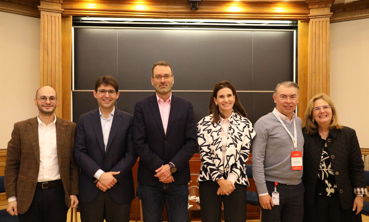 Ayer estuve en el panel «El propósito corporativo como palanca para potenciar la sostenibilidad empresarial» de <a href="/INALDE/">INALDE Business School</a>. Pude hablar sobre cómo en <a href="/AlqueriaOficial/">AlqueriaOficial</a> cumplimos nuestro propósito de nutrir el futuro, transformando sueños en realidades. ¡Gracias por la invitación!