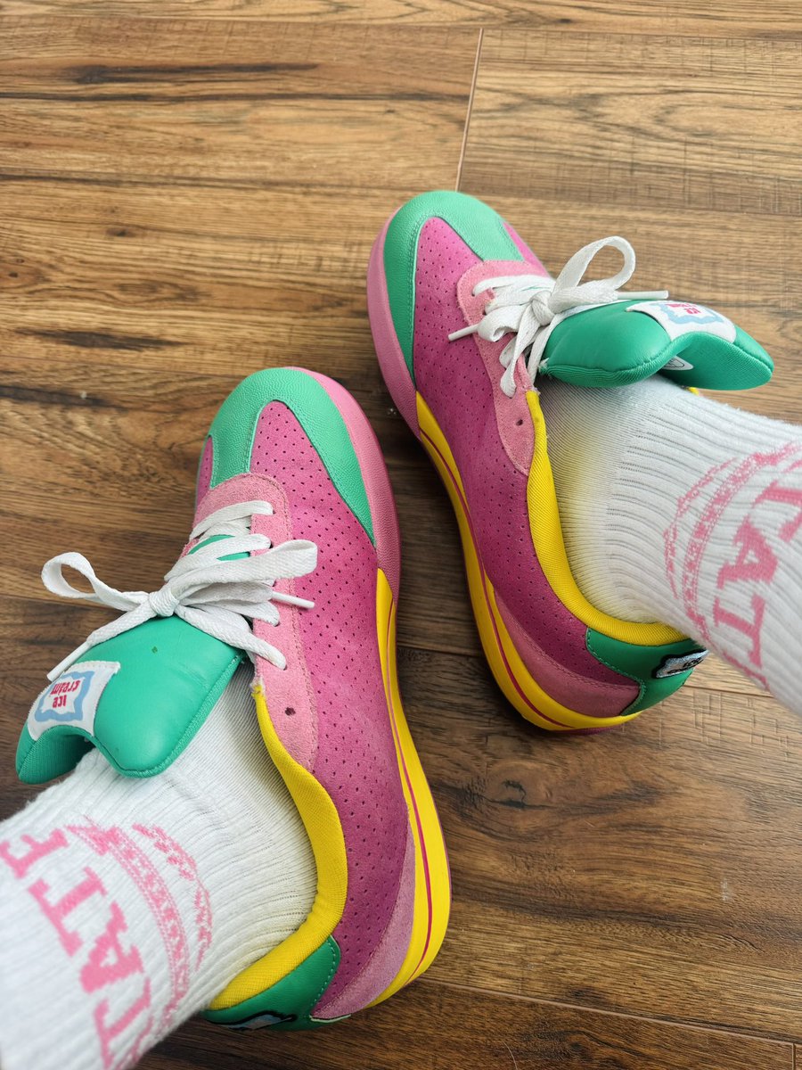 kofromatatf's tweet photo. These with a pair of camo cargo[shorts!]

You just had to be there. 

🤝 https://t.co/eNW6XrvsSp