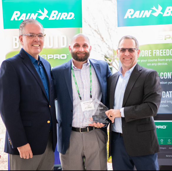 Introducing our new Southeast Regional Golf Sales Manager, Steve Dockery! While in Phoenix for the #GCSAAConference, Steve was presented the RB Top Flight Award for his monumental triumph in installing the new @RainBirdGolf IC system on Pinehurst #10. Congratulations Steve!