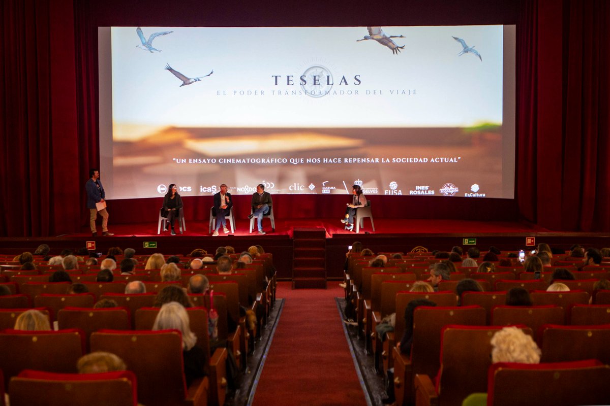 antoniomunozsev's tweet photo. Dar la vuelta al mundo es lo que hicieron Magallanes y Elcano, pero en otro sentido, dar la vuelta a su mundo es también lo que ha hecho Teresa Carranza con su documental #Teselas
Una bonita historia sobre cómo un viaje hacia la solidaridad puede llevarnos muy lejos. https://t.co/OvsMOxbpBa