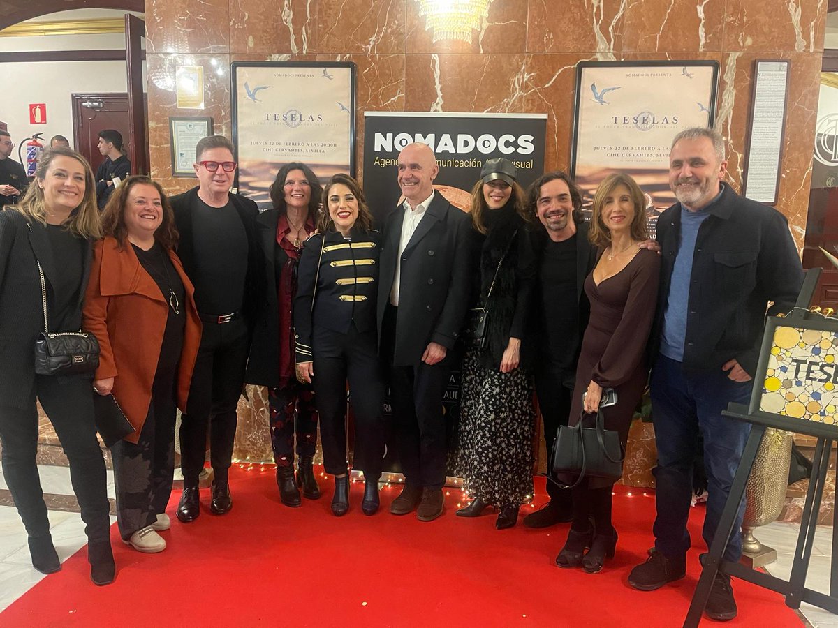 antoniomunozsev's tweet photo. Dar la vuelta al mundo es lo que hicieron Magallanes y Elcano, pero en otro sentido, dar la vuelta a su mundo es también lo que ha hecho Teresa Carranza con su documental #Teselas
Una bonita historia sobre cómo un viaje hacia la solidaridad puede llevarnos muy lejos. https://t.co/OvsMOxbpBa