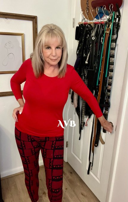 This morning before the gym.   And this evening at https://t.co/4L9FTqXVLk Part 2 Anneke and her hot<a href="/tag/ocala"class="tags"><span>#ocala</span></a>