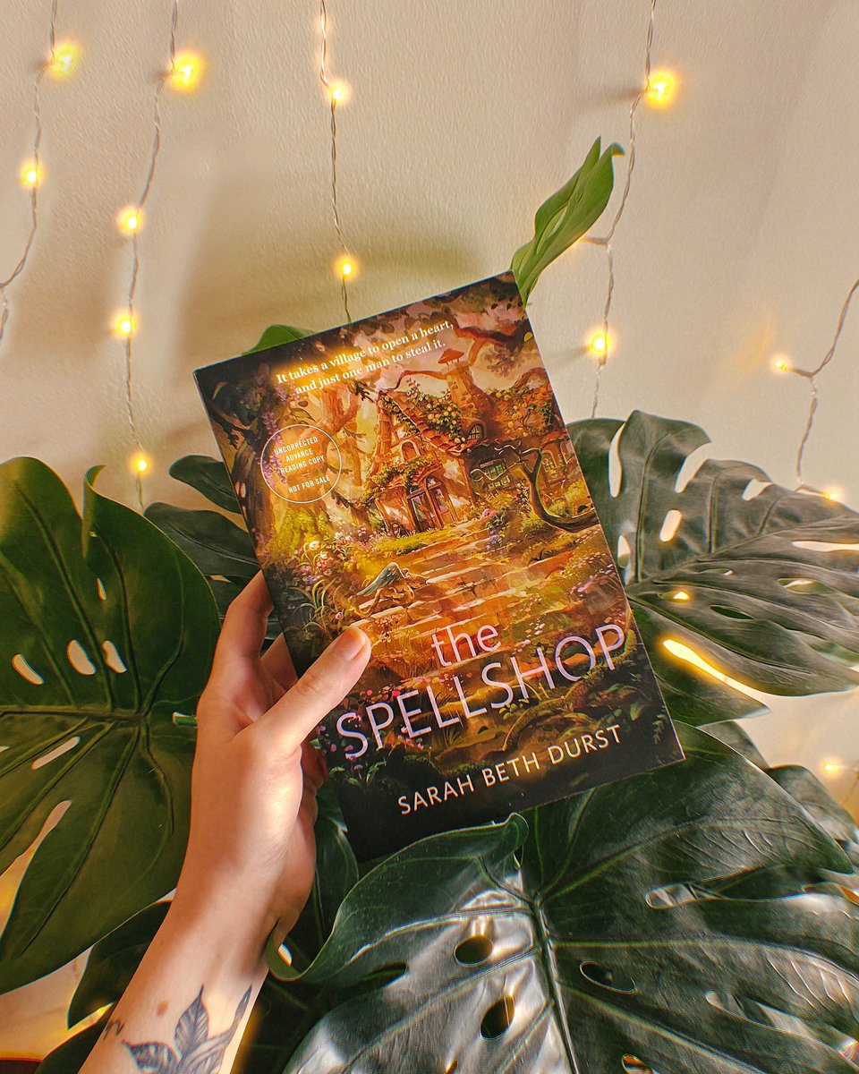 Manifesting the ability to jump into book covers so we can move right into this cozy little slice of heaven. Who’s joining us?😍🪴✨💛 #TheSpellshop by @sarahbethdurst, coming 7.09.24☀️