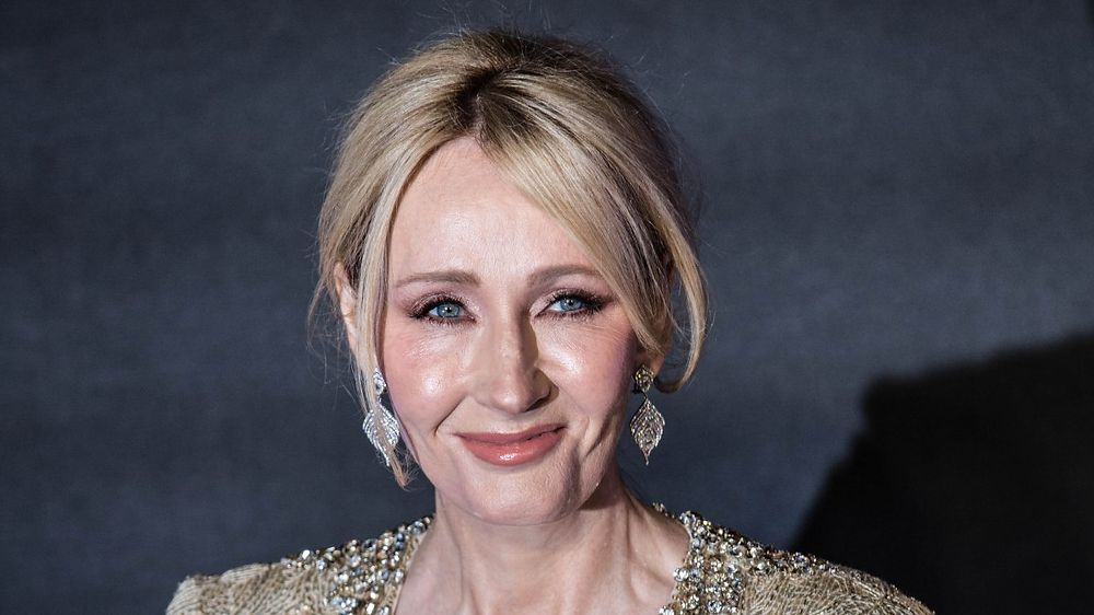 danielbest541's tweet photo. New post: The Case of JK Rowling
https://t.co/If9RErQyAe https://t.co/w70P2ADTHm
