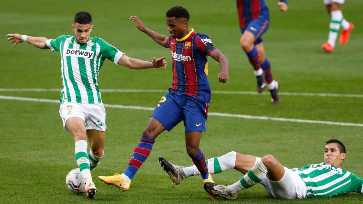 GxlDeFerminn's tweet photo. Ese partido lo ganamos 5-2 pero todo culé sabe que fue una derrota. https://t.co/8KagyAhU0N