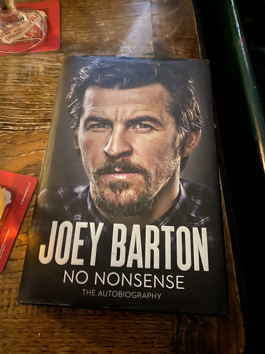 Grace____x's tweet photo. Light reading at the pub tonight https://t.co/YtLDlmloPN