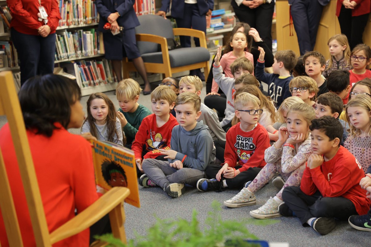 LtGovWay's tweet image. In honor of #BlackHistoryMonth, I had a lovely day in Monmouth County reading to students at Wanamassa and Cliffwood Elementary Schools!

“I Am My Ancestors’ Wildest Dreams” is an incredibly uplifting children’s story of the Black leaders &amp;amp; changemakers that came before us.