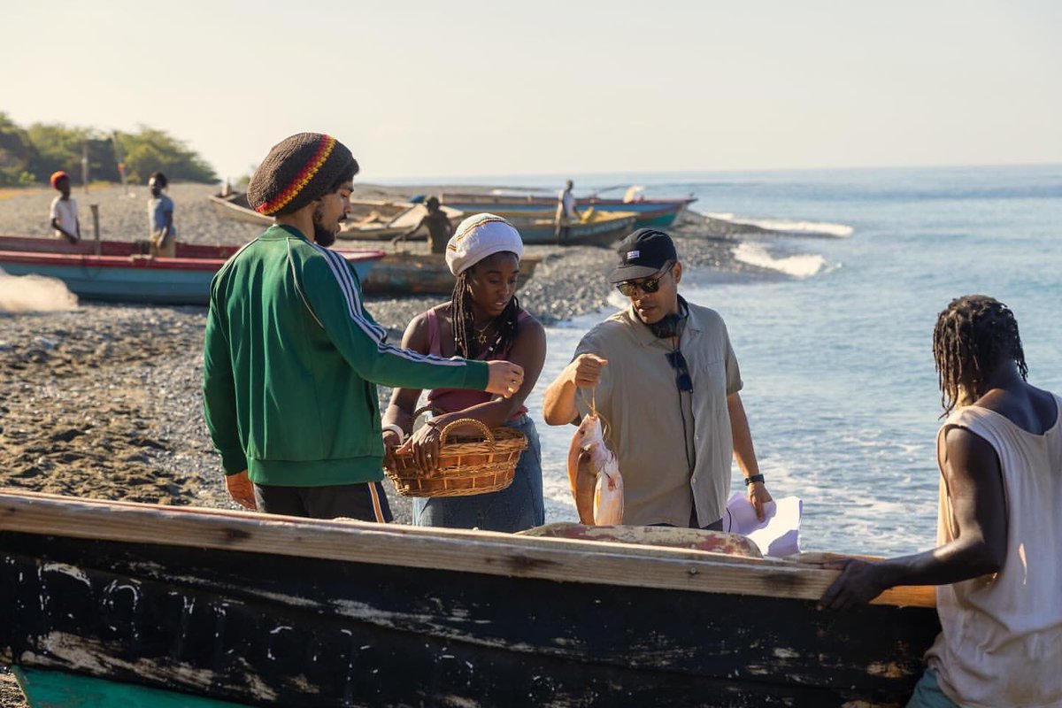 tuffgongww's tweet image. A look at the incredible #work done behind the lens to make the @bobmarley @onelovemovie magic you see on screen possible! Give thanks to the team for their dedication to telling this story so authentically and beautifully 😍👏🏾🍾🥂🎉 #BobMarleyMovie #OneLoveMovie #BobMarley