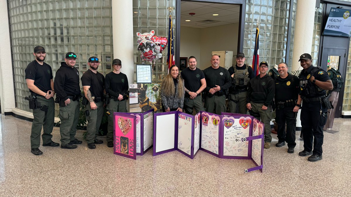 jeffcosheriffco's tweet photo. #Jeffco citizens and students from @coschoolofmines made a special handmade thank you card for the JCSO K9 Unit in honor of K9 Graffit's memory. This kind gesture reminds us of how small acts of kindness can make a big impact. #CommunityLove #SwornToProtect #HonoredToServe https://t.co/2NidDz5Fn2