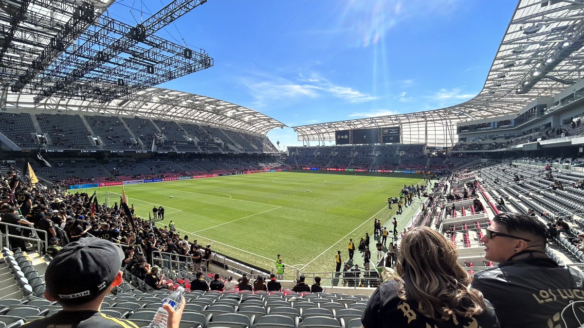 Good luck to MLS sports field managers this opening weekend! Barely 2 months btwn MLS Cup &  preseason & another marathon season begins. Soccer doesn’t always get the love it deserves & the SFMs are a part of that too. A lot of great folks who deserve 👏🏼#MLSisBack #SportsTurf