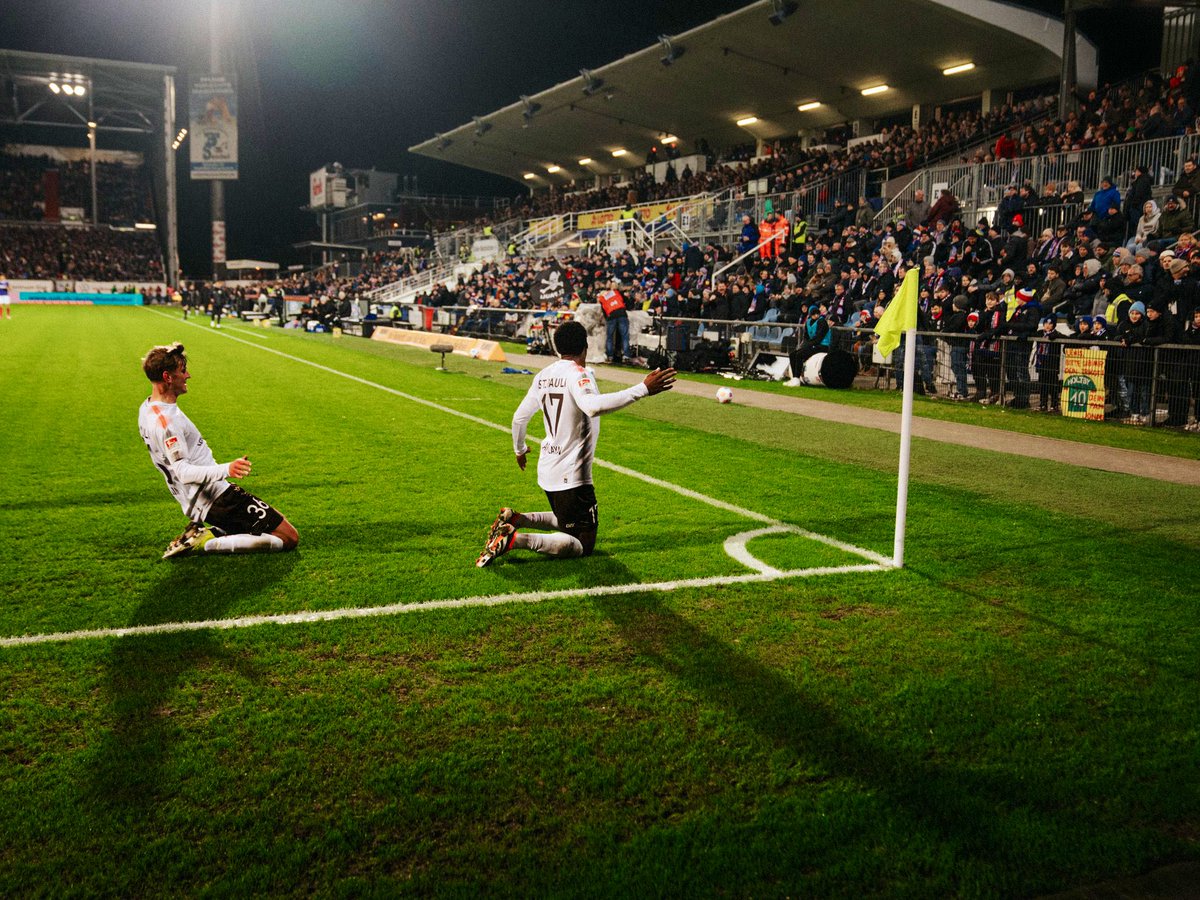 🇩🇪 Great night for former #BWFC striker Dapo Afolayan in Germany. The forward scored twice as his side St. Pauli won 4-3 against title challengers Kiel. The result means St. Pauli are now six points clear at the top of the 2. Bundesliga table. The 26-year-old is now on 7