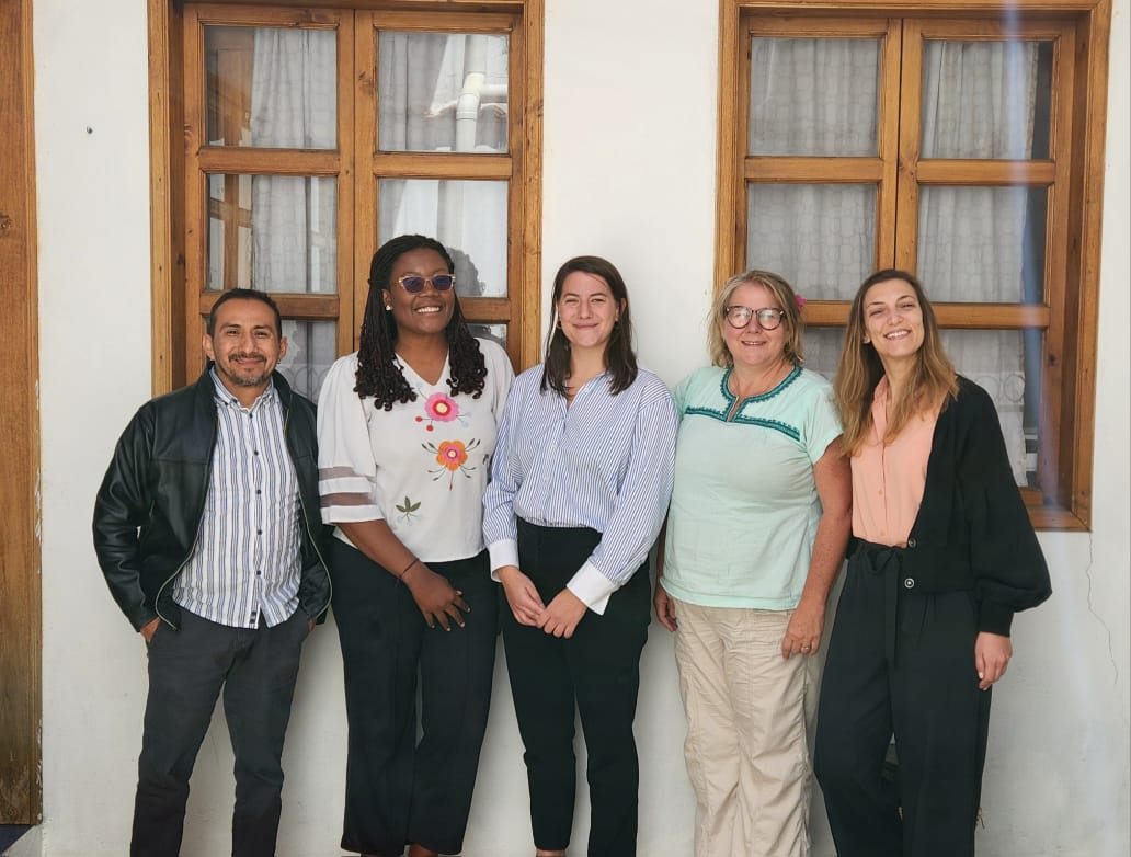 Un enorme agradecimiento a <a href="/SerapazMexico/">Serapaz México</a>, <a href="/sipazchiapas/">sipaz.chiapas</a>, y @SweForMexico por este encuentro tan enriquecedor. He aprendido mucho sobre los derechos de las personas vulnerables y los desplazamientos forzados en Chiapas. Su trabajo es crucial para promover los #DerechosHumanos✨