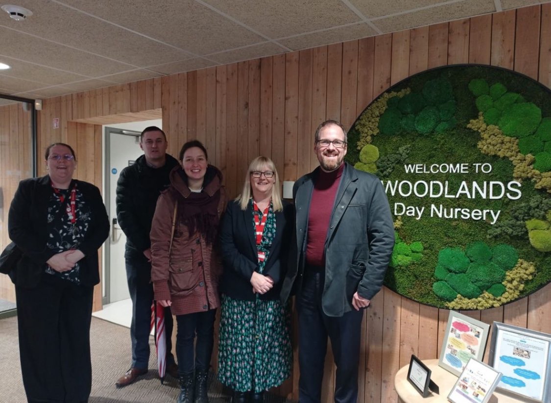 AmandaSherratt1's tweet photo. @StaffsUni Woodlands Day Nursery…. highlight of the week as to be our visit from Oberbürgermeister (Mayor) Florian Janik and his colleagues Silvia Klein and Sabrina Zöller from Erlangen our twin City in Germany 🇩🇪 #VIPalert https://t.co/z8326zA6y4