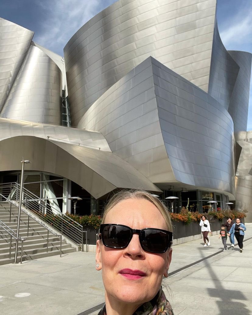 I'm SO HAPPY to be back in Los Angeles with the amazing @laphil!! And also thrilled about working together for the first time with the extraordinary and spellbinding Daniil Trifonov 🙏🏻 Concerts at Walt Disneyc Concert Hall this evening, Saturday, and Sunday matinee ✨ YAAAAYYYY