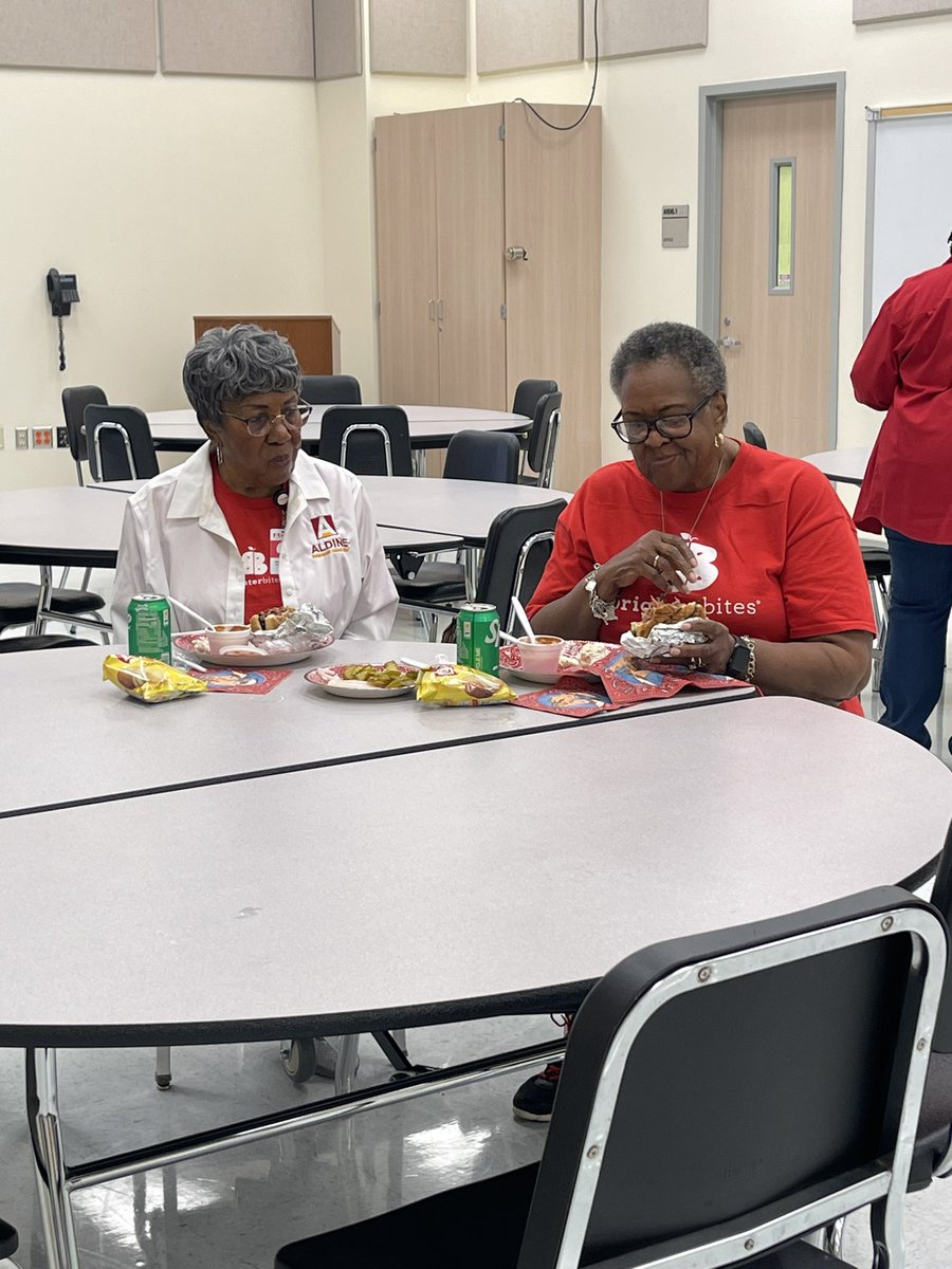 Just being in the same room with these two amazing women changes the @Hill_AISD atmosphere. Go Texan Day 2024 school luncheon with Sarah Hill and @MarineJJones❤️ @AldineISD