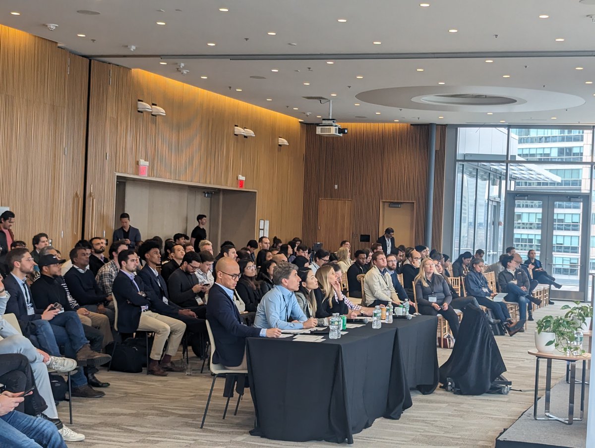 🌟 A Heartfelt Thank You to Our Esteemed Judges 🌟

As we reflect on the success of our recent pitch competition, we want to extend our deepest gratitude to the distinguished panel of judges!